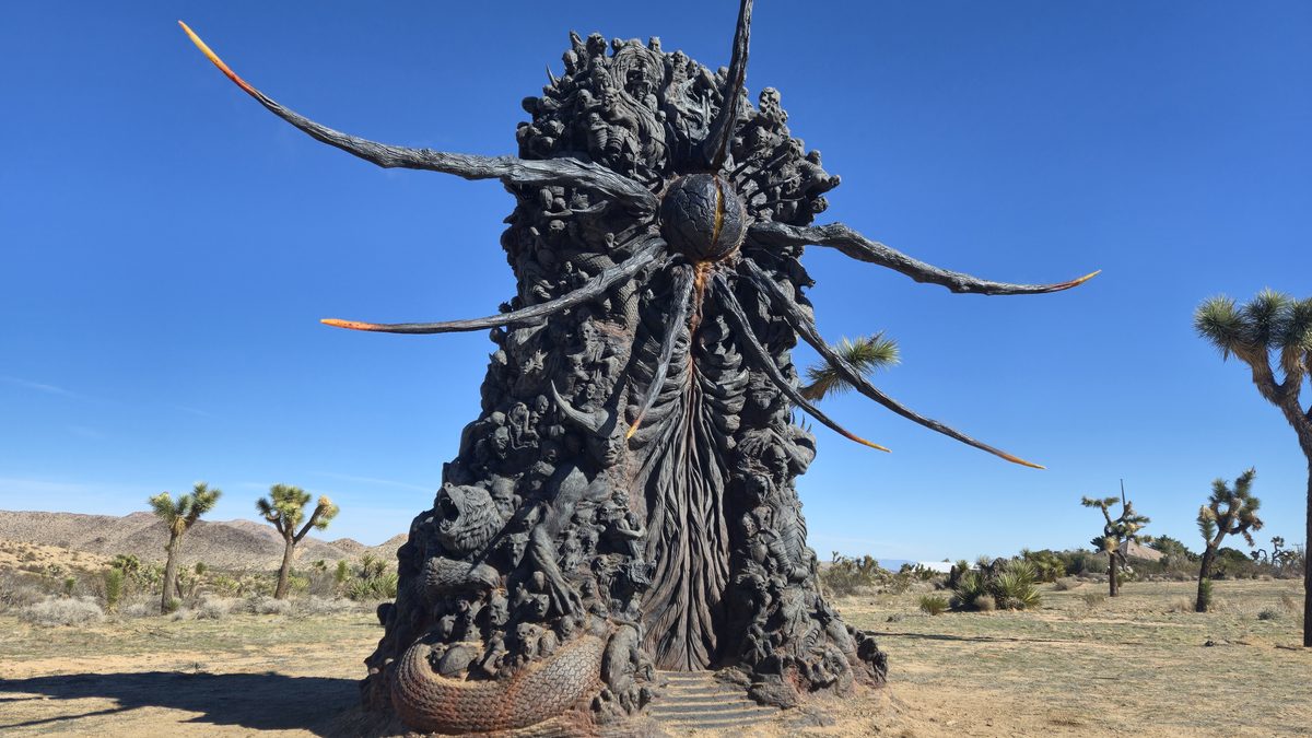 Hellstone Larian sculpture in the desert